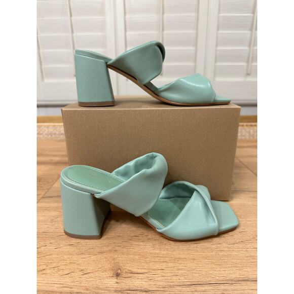 Marc Fisher Women's Kari High Heel Sandals Size 7.5 NWOB Faux Leather Slip Ons - Picture 2 of 12